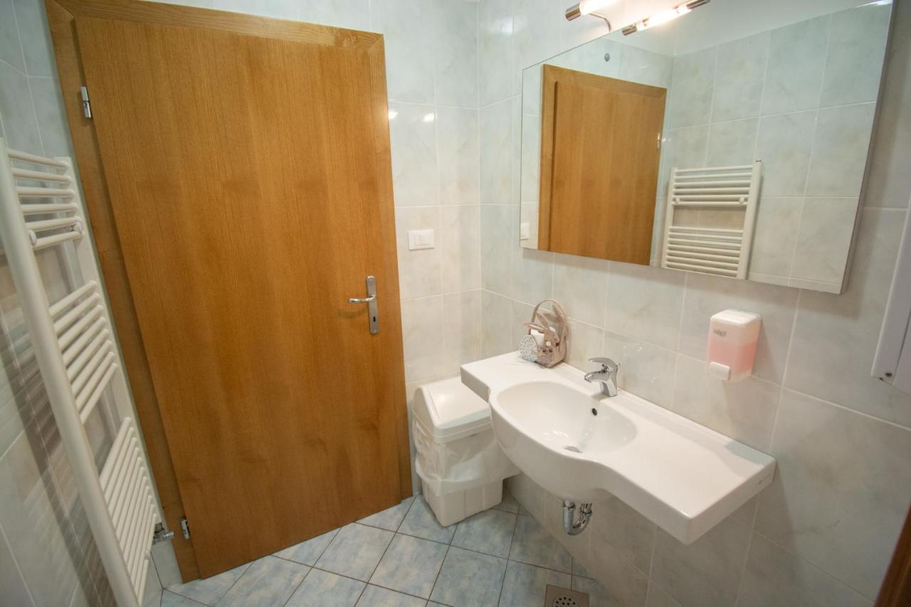 Ferienwohnung Pocitniska Hiska Skedenj Deskle Exterior foto